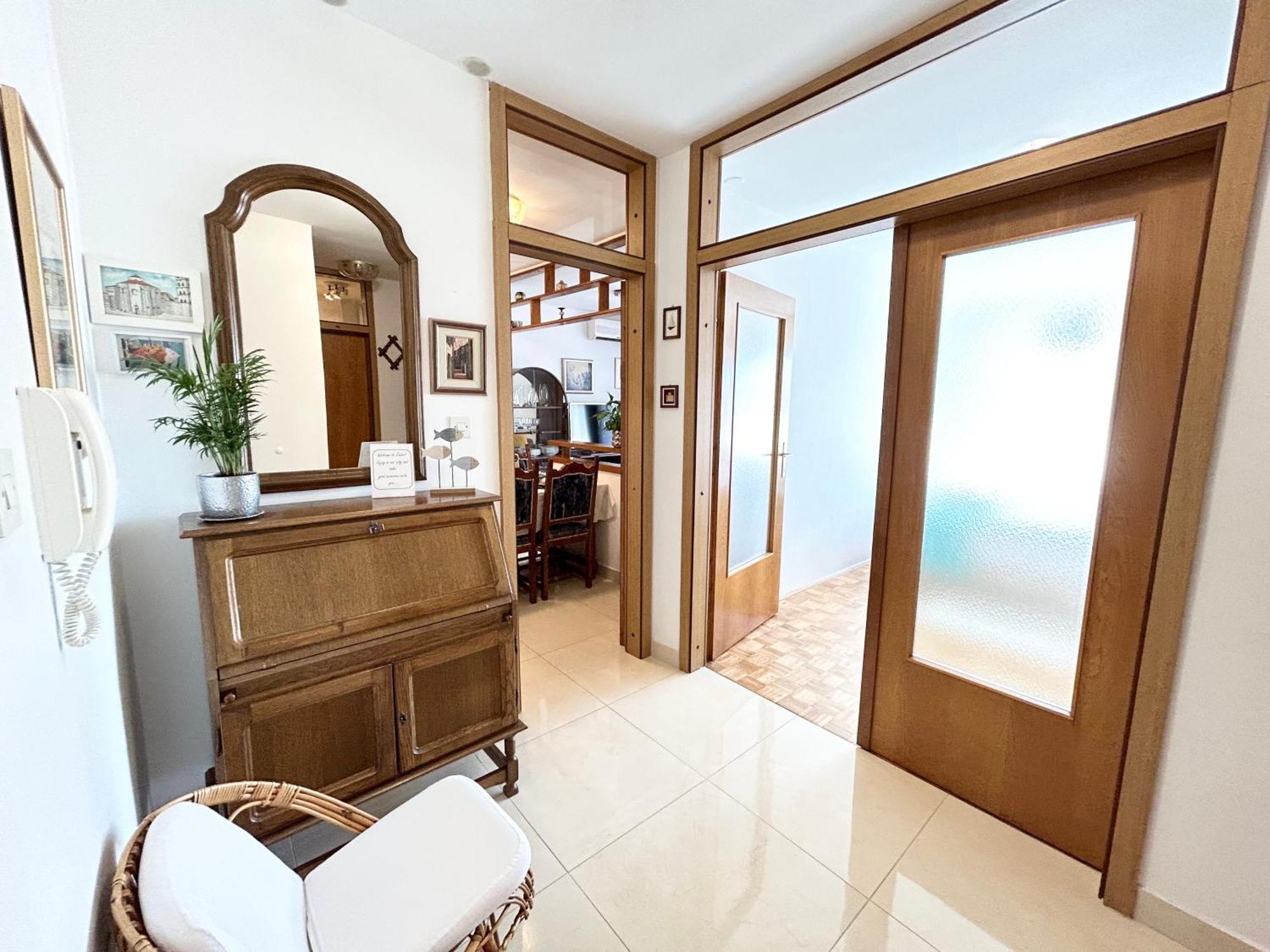 Apartman Mira 扎达尔 外观 照片